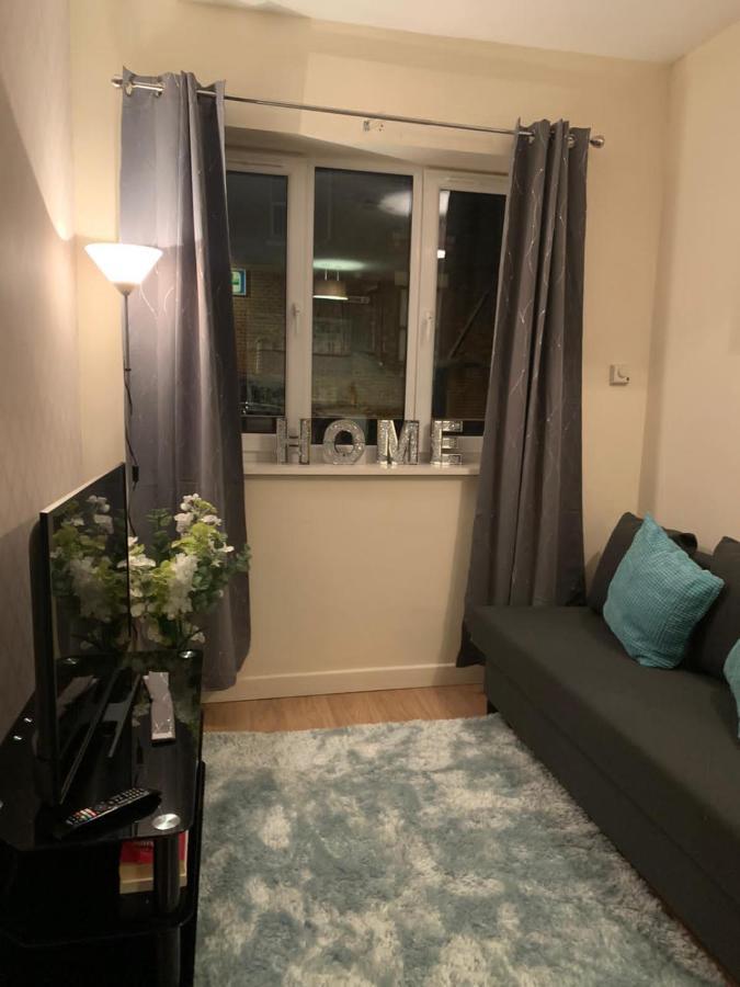 Absolute Stays In Sherwood- Nottingham Castle- Capital Fm Arena Nottingham- Contractors-Free Wifi- Free Parking- Long And Short Stays- Families-East Midlands Airport-Trent Bridge-Actors-Aria Court- Mansfield Luaran gambar